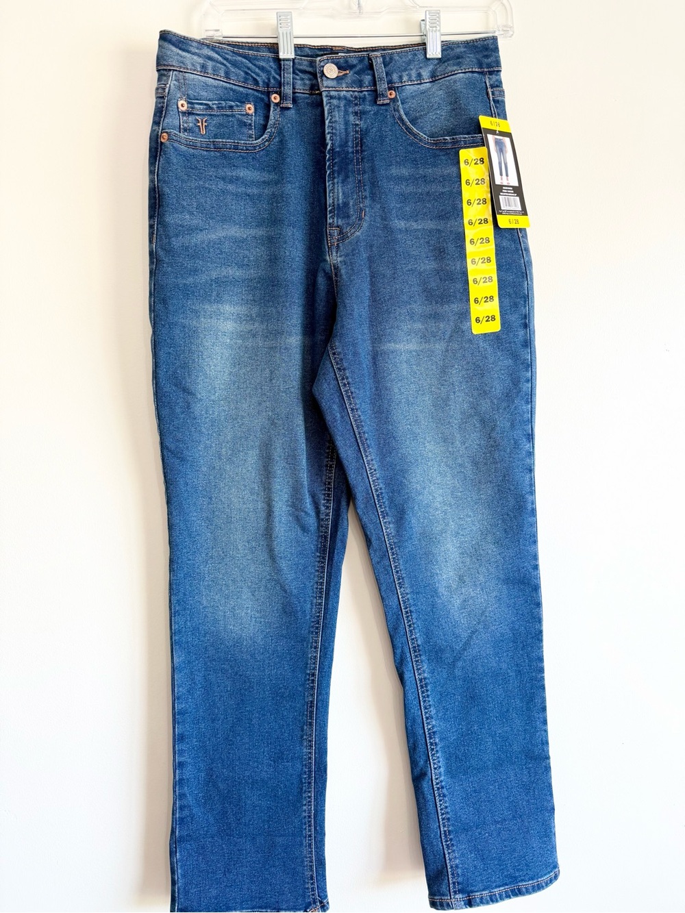 Frye Women’s Amari Wash Straight Jeans